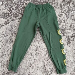 Victoria's Secret PINK Peace Yellow Sunflower Campus Joggers Size Medium